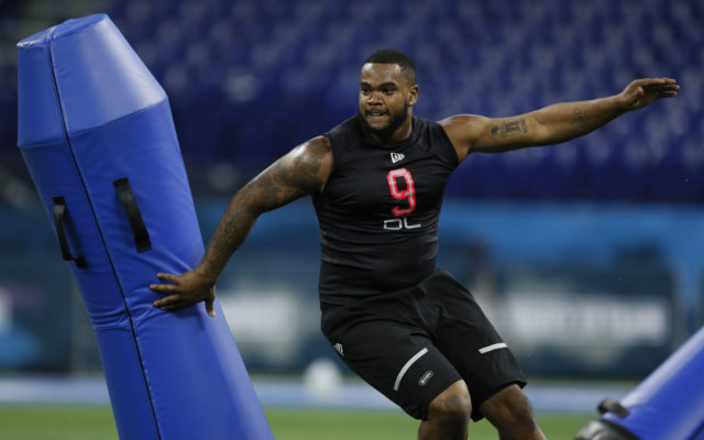 Browns Continue to Beef Up Defense, Select Elliott and Phillips in Third Round