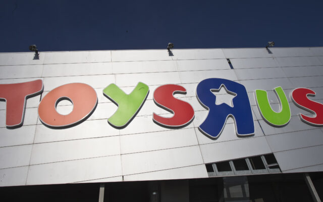 Do you Miss Toys R Us?  Help is on the Way – in time for Christmas!