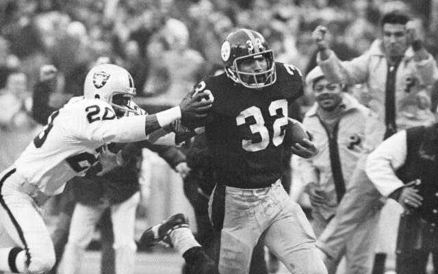 NFL & Steeler Legend Franco Harris Dies Days before Immaculate Reception Celebration