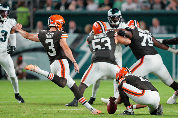 York Misses Late Field Goal, Browns And Eagles End In A Tie