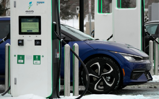 DeWine Officially Opens First NEIV Car-Charging Station